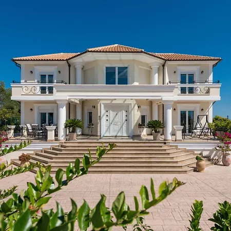 Frido Luxury Villa